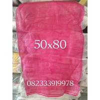 produk plastik pertanian karung waring merah 50x80
